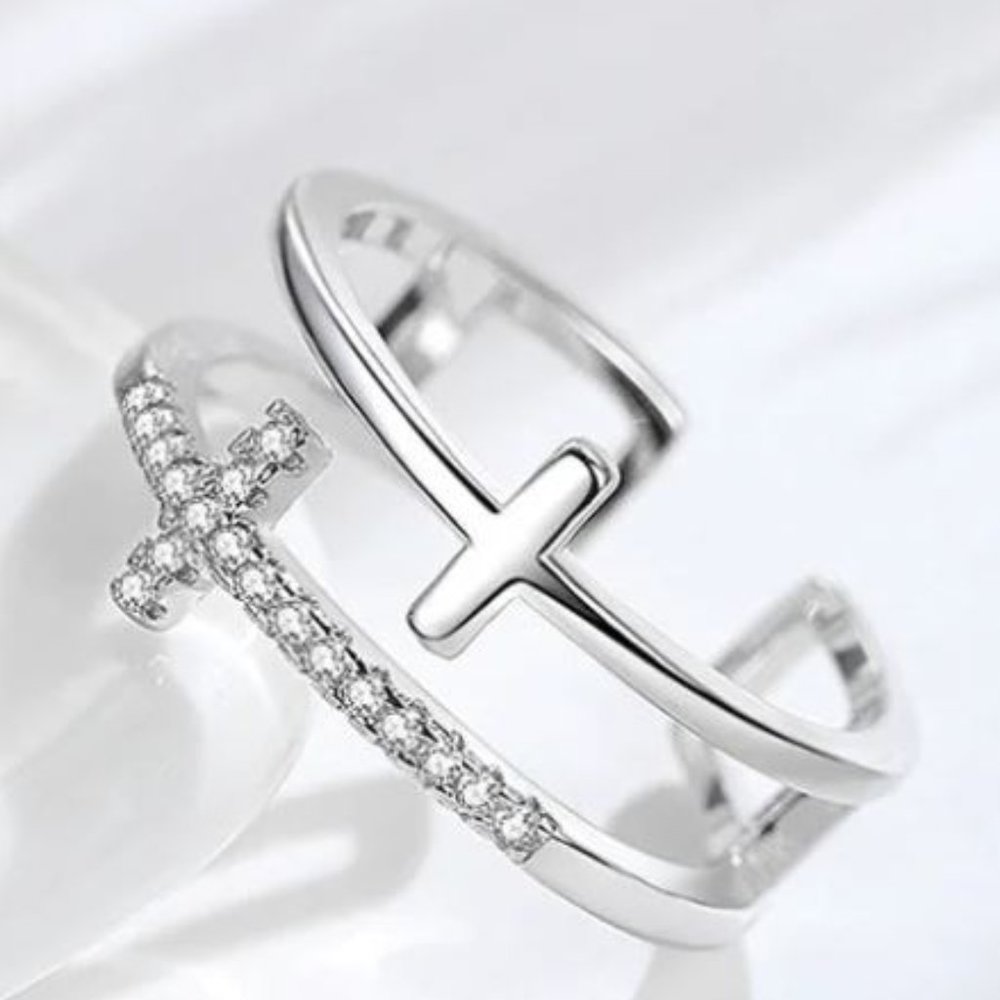 NWT Sideways Cross Ring last 1